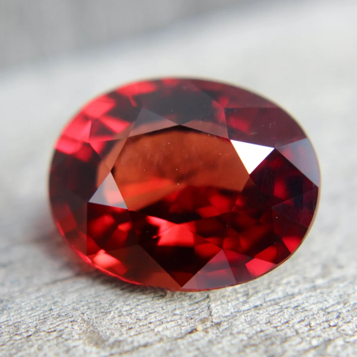 Garnet (Oval)