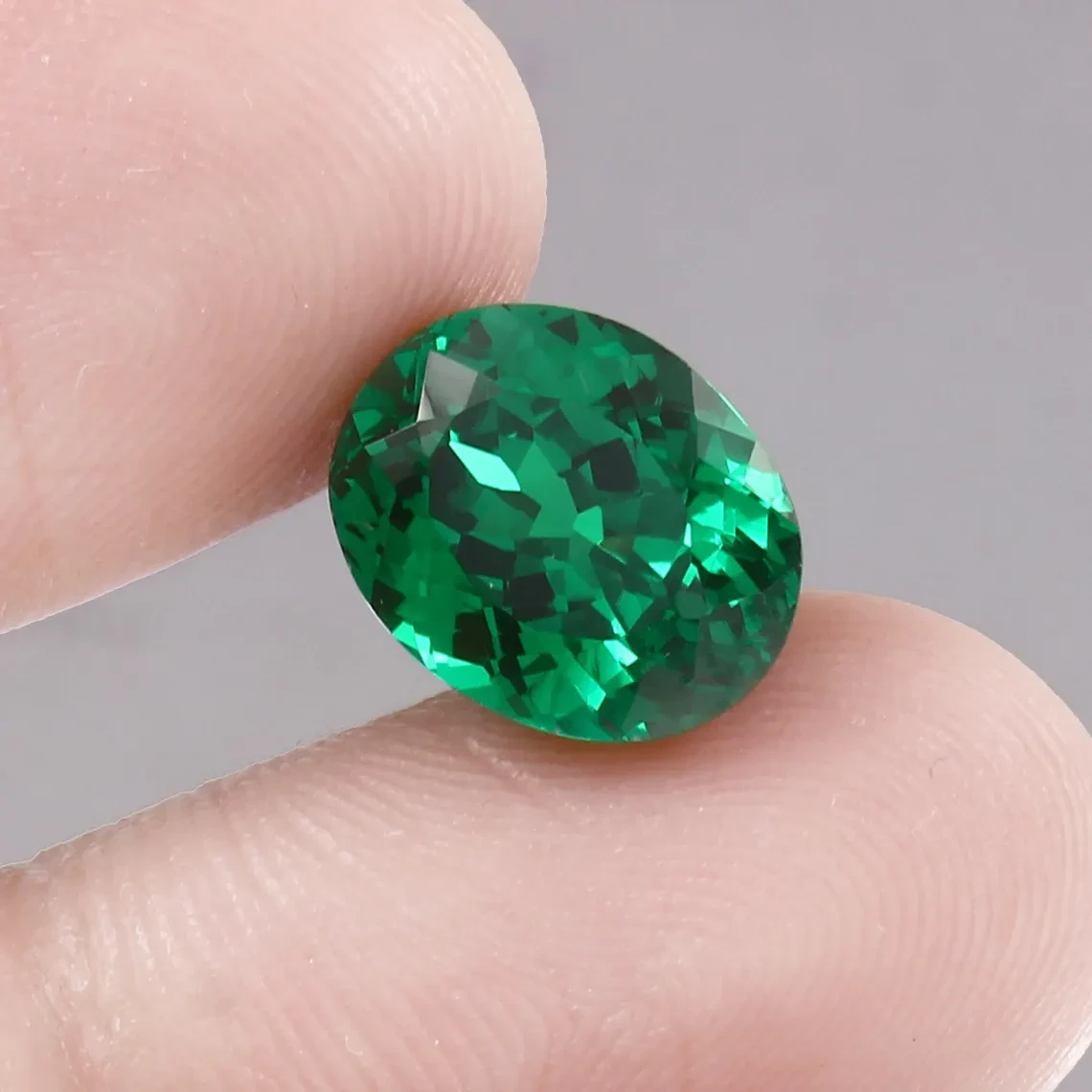 Emerald (Oval Green)