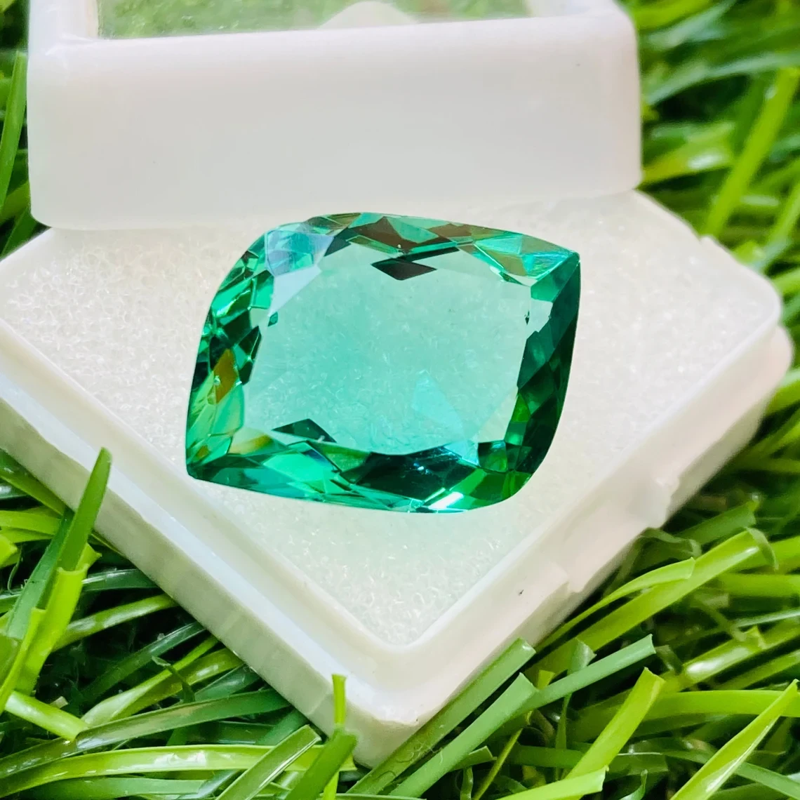 Topaz (Green)